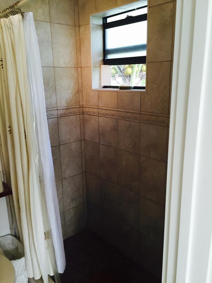 Hollywood Beach Suites Turks And Caicos Whitby Екстер'єр фото