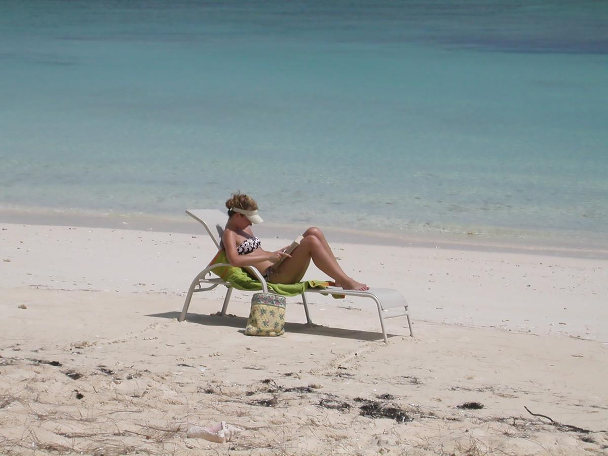Hollywood Beach Suites Turks And Caicos Whitby Екстер'єр фото